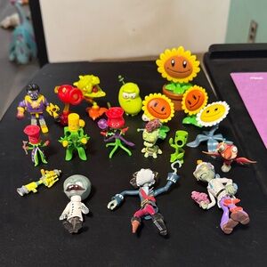 Colorful Zombie and Plant Toy Set